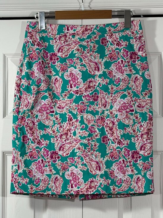 J. Crew Dresses & Skirts - J.Crew Green Paisley Print Pencil Skirt